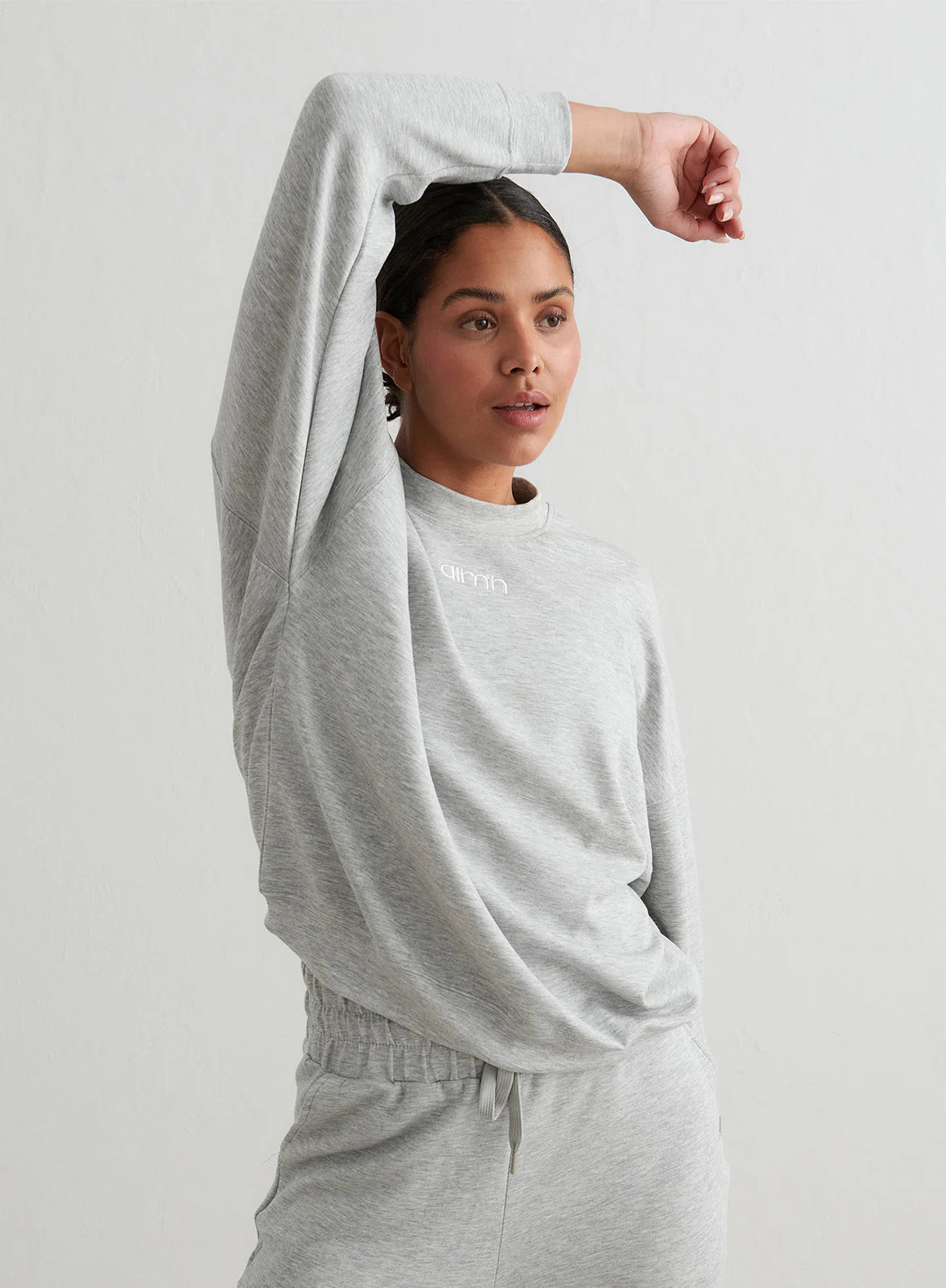 AIMN MELANGE COMFY SWEATSHIRT