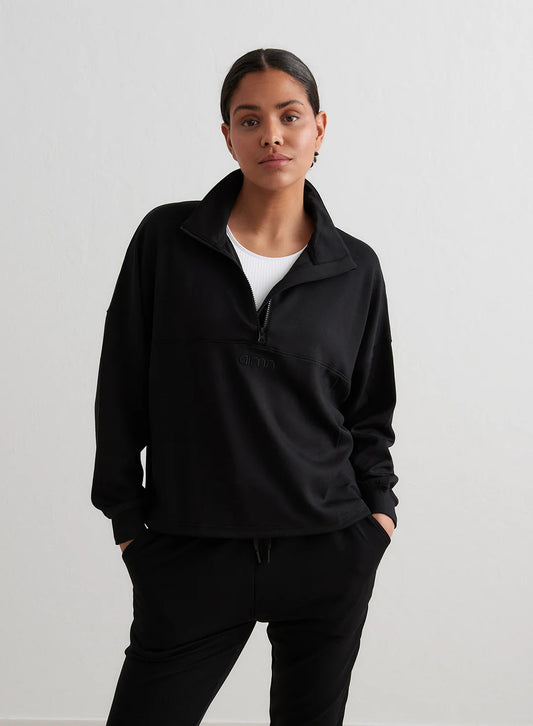 BLACK COMFY HALF ZIP